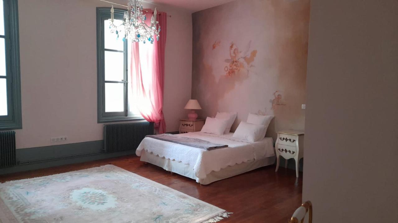 Le Jardin Des Anges Bed & Breakfast Saint-Jean-d'Angely Exterior photo